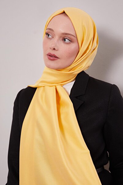 Levidor Yellow Silk Shawl