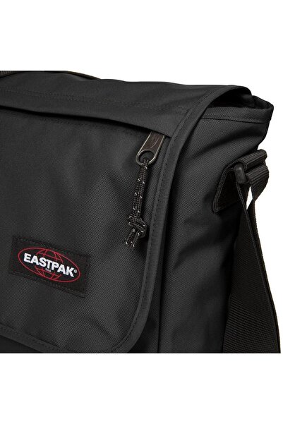 Eastpak Delegate+ Shoulder Strap Messenger Bag Black EK00026E0081