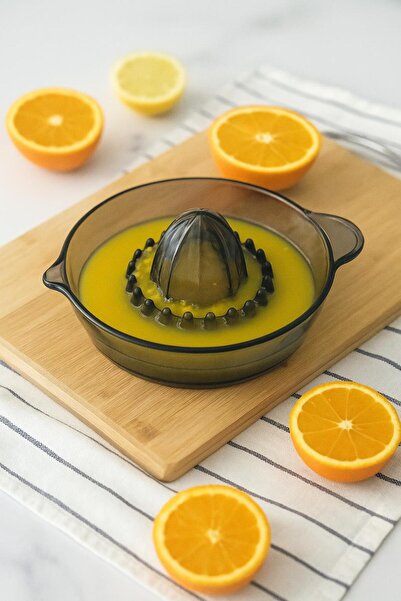 Mustran Acrylic Smoked Citrus Lemon & Orange Juicer Practical Orange Juicer