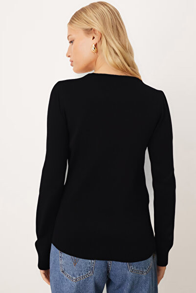 armonika Pulover negru pentru femei guler rotund cu aplicații ARM-26K136002