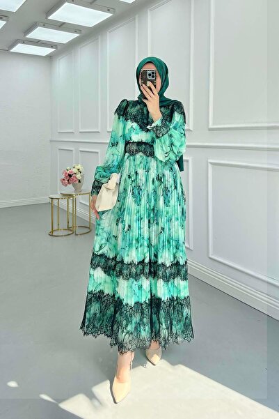 Pardesü Dünyası Dantel Detaylı Piliseli Tül Astarlı Elbise Yeşil