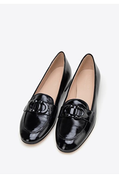 Wittchen Women's patent leather moccasins with decorative buckle black black patent leather