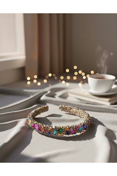 Kristal Taşlı Taç