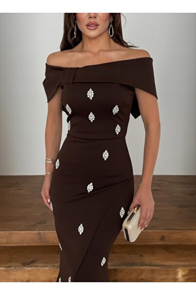 1Moda1Tarz Дамска вносната рокля от креп с панделка и камъни, бродирана с камъни, подплатена, със специален дизайн