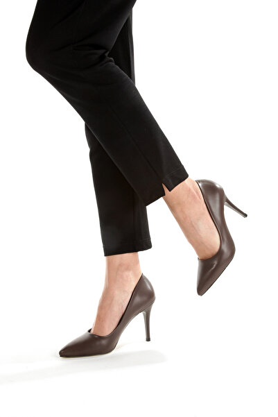 Ayakkabı Podyumum حذاء نسائي بكعب عالٍ رفيع - لون بني