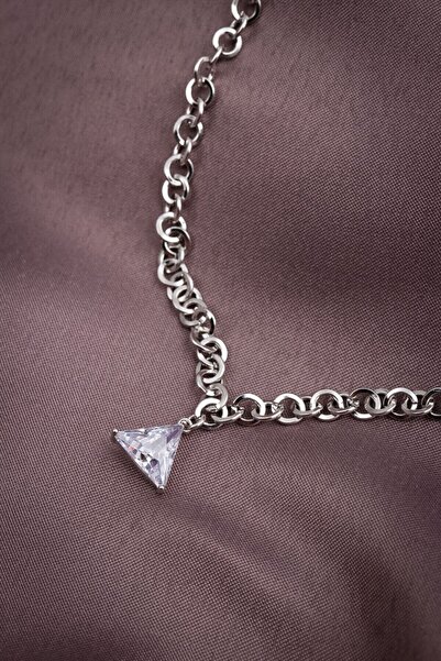 LA PERRY ACCESSORIES قلادة سلسلة فضية بتصميم عصري أنيق