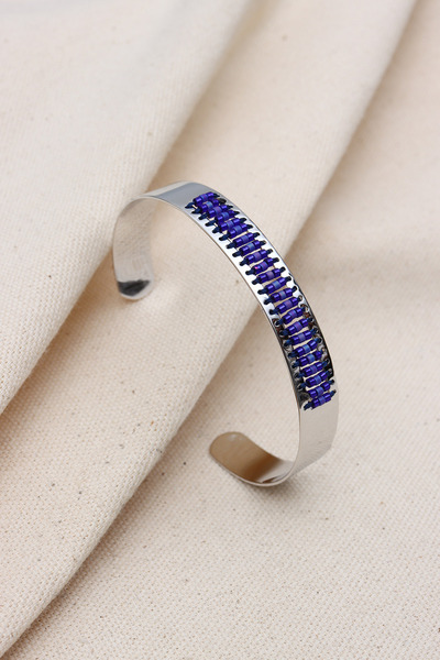 LA PERRY ACCESSORIES Sand Beaded Iridescent Silver Steel Bracelet