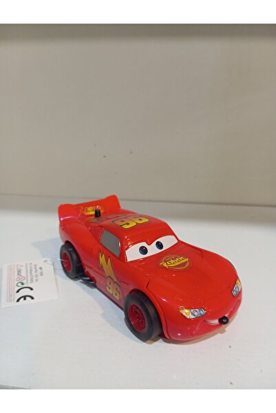 Merve Arabaya dönüşen robot