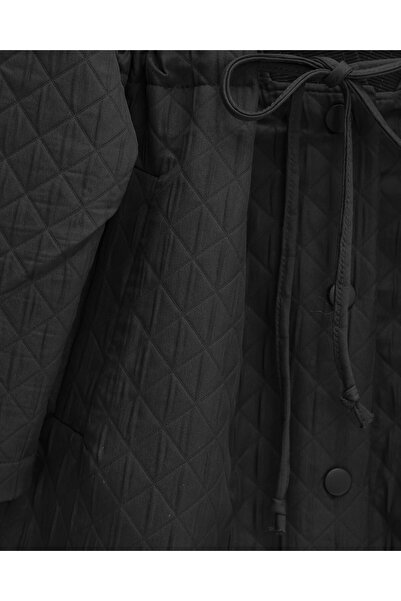 Modamorfo V Yaka Beli Bağcıklı Cepli Düğmeli Kap -Siyah