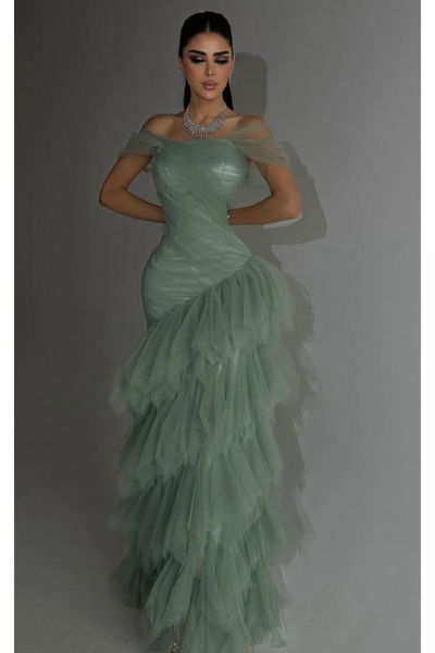arena fashion Shine like a princess in this enchanting tulle dress! ✨