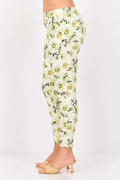 Reiko Women Cropped Fit Floral Print Chino Pants, Multicolor