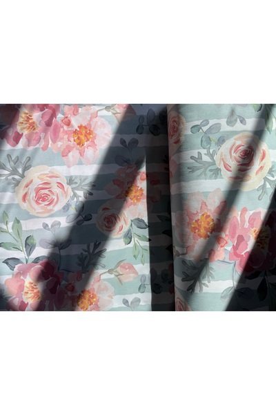 White Alamode قماش ناعم بنقشة الزهور