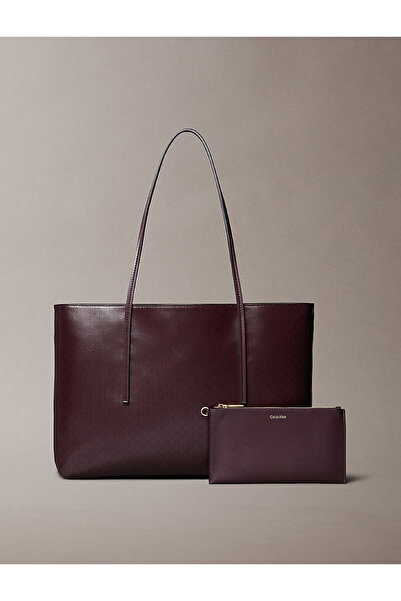 Calvin Klein Kadın Emblem Tote Çanta