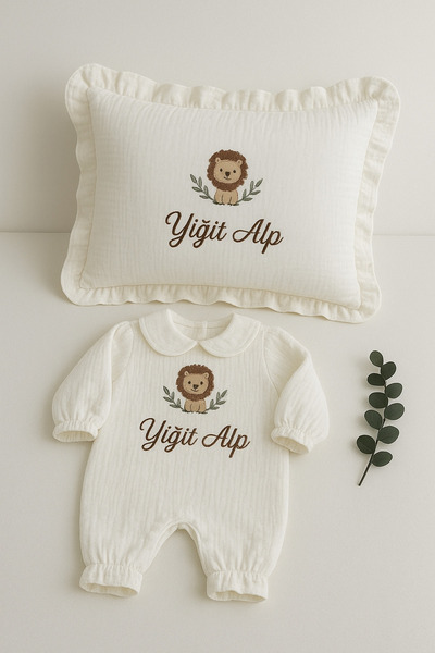 Ela baby Aslan nakışlı müslin erkek takım (tulum şapka ve takıyastığı)