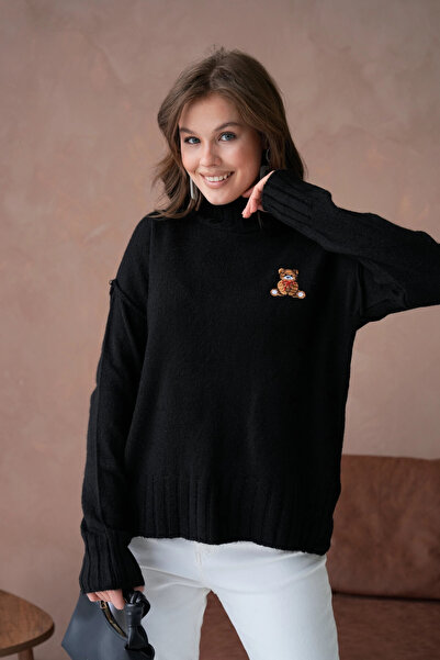 Park Karon Women's Mock Neck Embroidery Detail Slit Knitwear Sweater