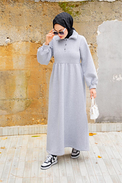 Tesettür Diyarı Yakası Düğmeli Şardonlu Sweat Tesettür Elbise- Gri