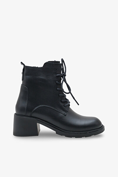 İNNABUTİKK أحذية أوليا النسائية باللون الأسود