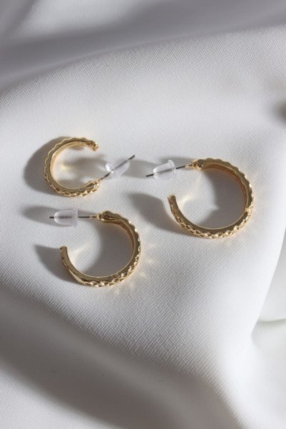 LA PERRY ACCESSORIES Women's 3-Piece Gold Hoop Earrings Set