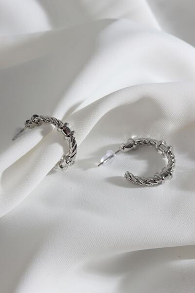 LA PERRY ACCESSORIES أقراط دائرية ذهبية عتيقة