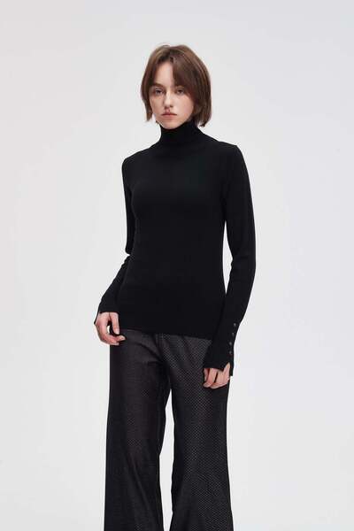 menta Plain Neck Long Sleeve Top