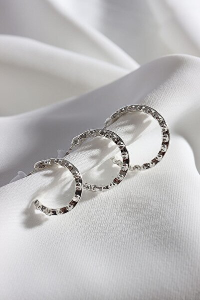 LA PERRY ACCESSORIES مجموعة أقراط دائرية منقوشة بأوراق فضية للسيدات مكونة من ...