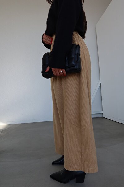 Özge Özgenç Fitilli Geniş Kalıp Pantolon