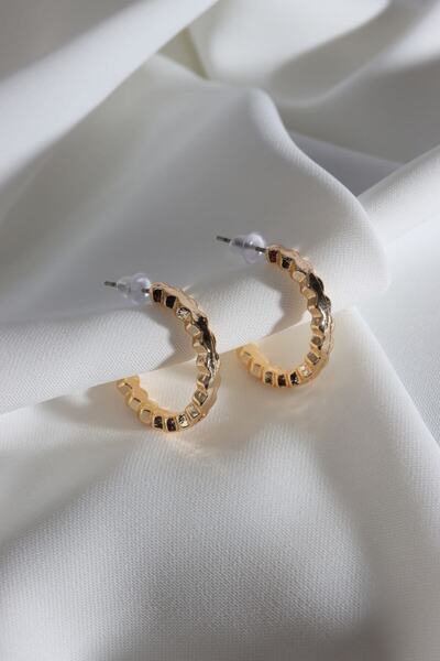 LA PERRY ACCESSORIES أقراط دائرية ذهبية عتيقة