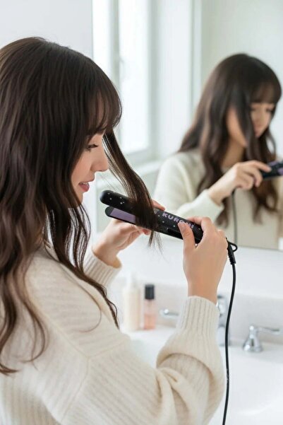 SANRIO Lisanslı Seyahat Boyu Mini Saç Düzleştirici (AB Fişi)