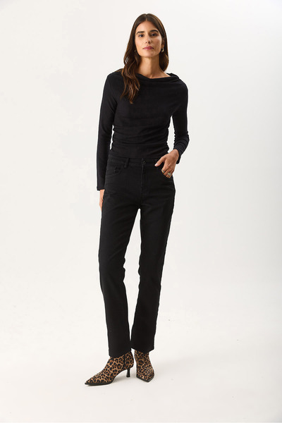 VENA Women's Gabriel Carbon Black Straight Fit Jean Pants - Carbon Black