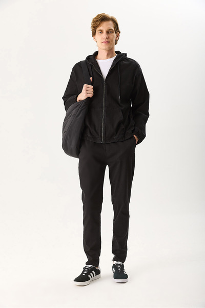 VENA Men's David Black Elastic Waist Slim Fit Jogger Pants - Black