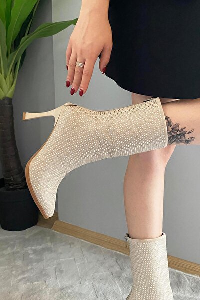 Preshley Жіночі короткі чоботи-боти з бежевого замшу з срібними вставками, 9 см тонкий каблук, застібка-блискавка ззаду