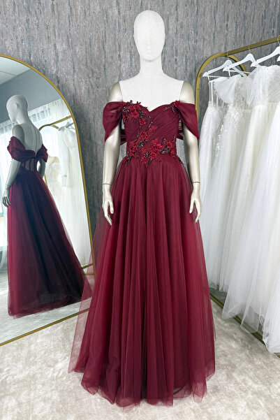 Lenta Moda Bordo Üç Boyutlu Aplik Detaylı Maxi Boy Abiye ve Gece Elbisesi