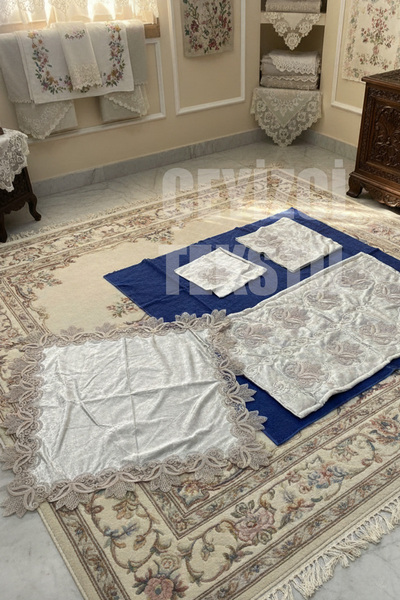 Çt Çeyizci Tekstil طقم سجادة صلاة فرنسي من الدانتيل مكون من 4 قطع