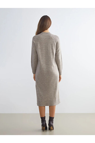 LC Waikiki LCW Classic Bej Yarım Balıkçı Yaka Yırtmaçlı Triko Elbise