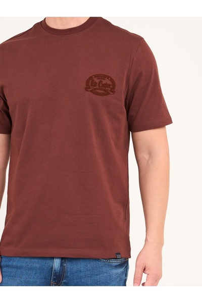 Lee Cooper Men's solid color T-shirt with logo details
