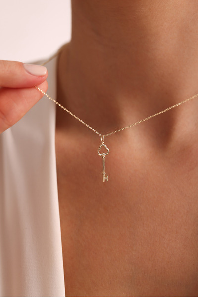 Giza Jewelry 14 Ayar Altın Antik Anahtar Şans Kolye