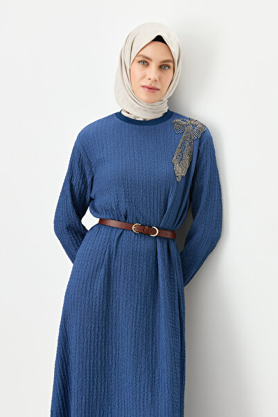 Nihan Omzu İşlemeli Örme Elbise İndigo