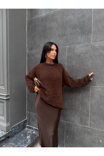 LE CARAMBOLE Дамски кафяв пуловер с висока яка и брада