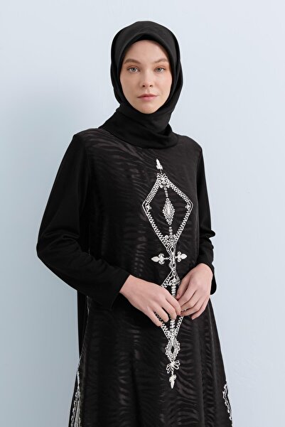 Nihan Rahat Kalıp Önü Detaylı Elbise Siyah