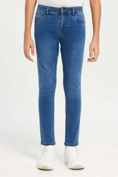 REDTAG بنطلون جينز أزرق سادة قصة ضيقة للأولاد الكبار