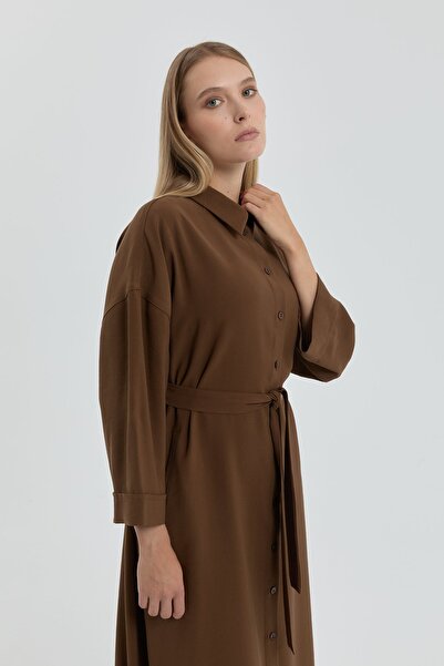 Nihan Önden Düğmeli Kuşaklı Modal Elbise Açık Kahve