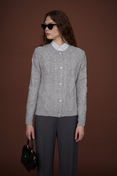 Nihan Taş Düğmeli Saç Örgülü Triko Hırka Gri