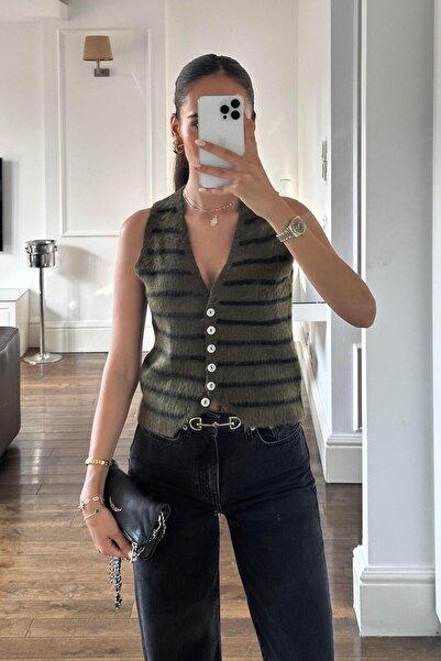 Nazliye Haki Düğmeli Triko Yelek