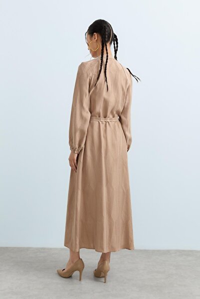 Nihan Beli Kuşaklı Cupra Elbise Bej