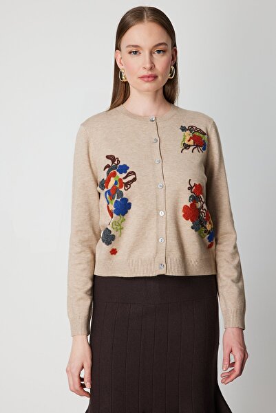 ON Colorful Floral Embroidered Knitwear Cardigan