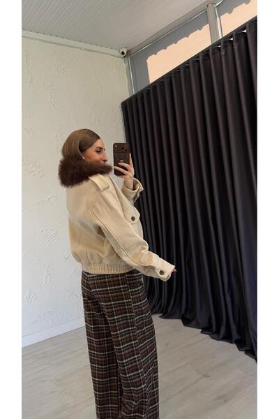 elif teke Collar Fur Coat Cream