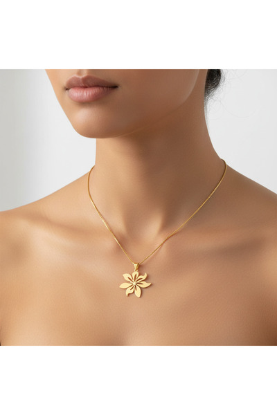 TabiTela 8 ayar altın kolye ucu çiçek GM3305 0.5 gr