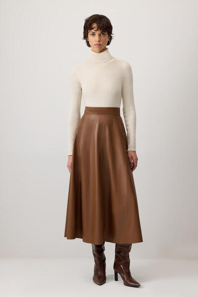 Touché Privé Fluffy Leather Skirt