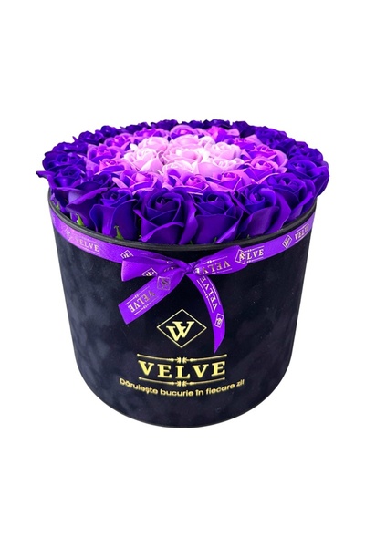 velve Aranjament Floral Majestic,cu trandafiri din sapun, mov, lila si roz de...