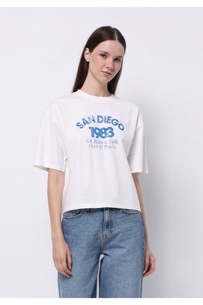 Colin's Регулярне облягання з круглим вирізом з принтом жіноча біла футболка з коротким рукавом